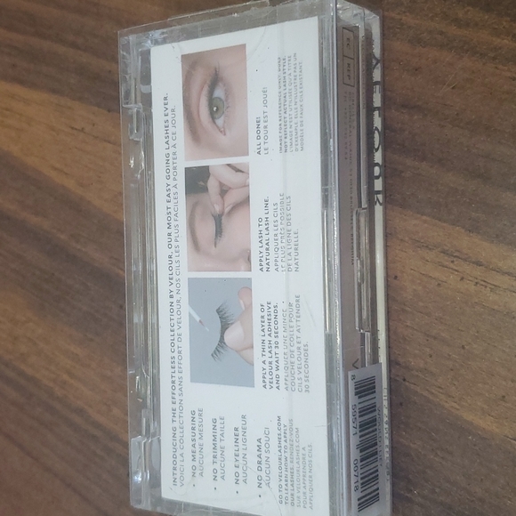 NEW LASH EXTENSIONS - Picture 3 of 4